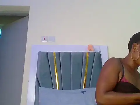 Rainreign_'s Webcam Show