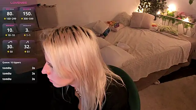 White__SunnyLove Webcam show