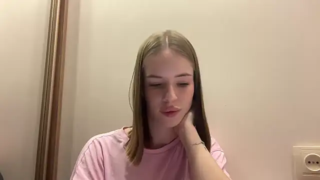 XXX chat uživo modela Moonveil_