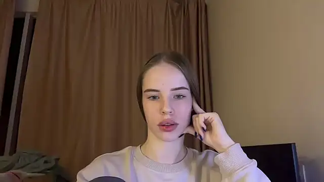 Moonveil_'s Webcam Show