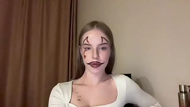 Moonveil_n Webbikameraesitys