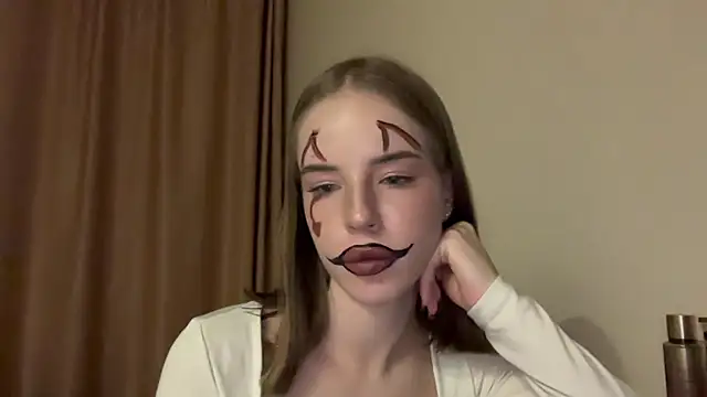 XXX chat uživo modela Moonveil_