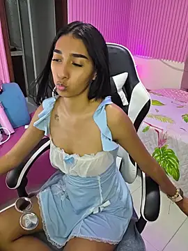 ShyNaughty Webcam-Show