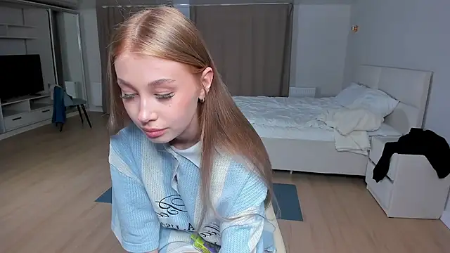 XXX chat uživo modela JunieAmert