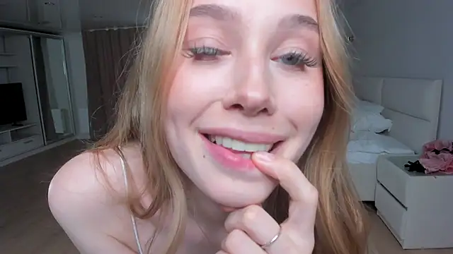 JunieAmert Live XXX-Chat