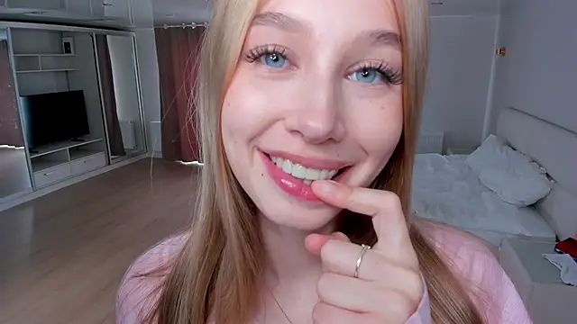 JunieAmert Live XXX-Chat