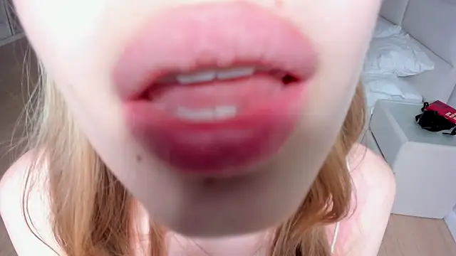 JunieAmert's Webcam Show