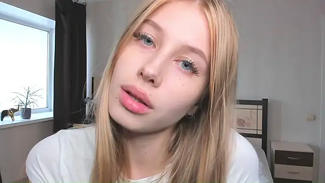 JunieAmert – Kamerová šou
