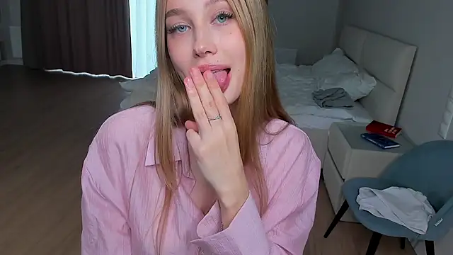 JunieAmert Live XXX-Chat