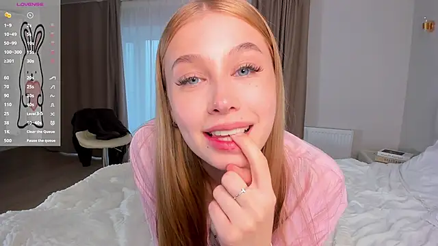 JunieAmert XXX чат на живо