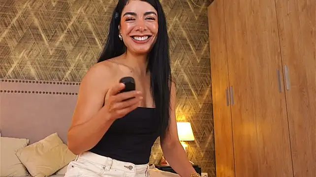 ChiaraWillow Chat XXX in diretta