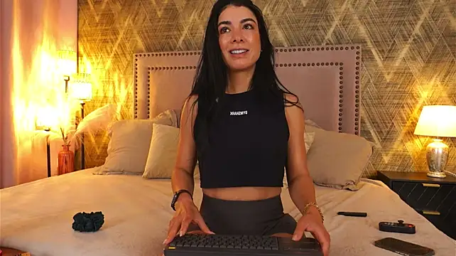 ChiaraWillow Show in webcam