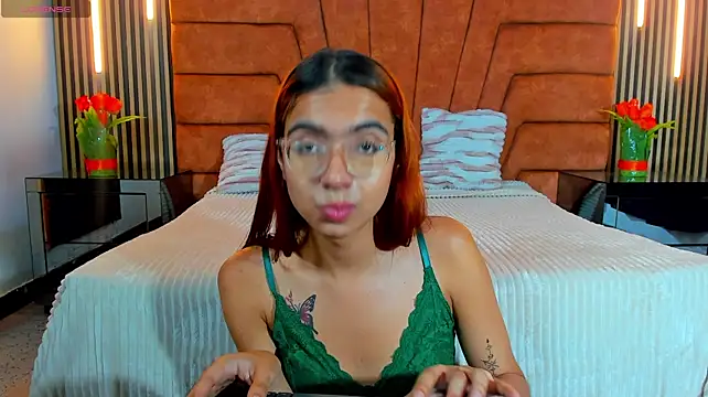 Pertunjukan Kamera Web Sara_saaennz