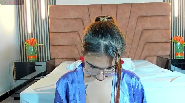 Sara_saaennz Show in webcam