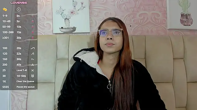Sara_saaennz's Webcam Show