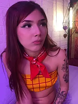 danielahall's Live XXX Chat
