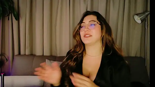 Mila_white1 webcam show