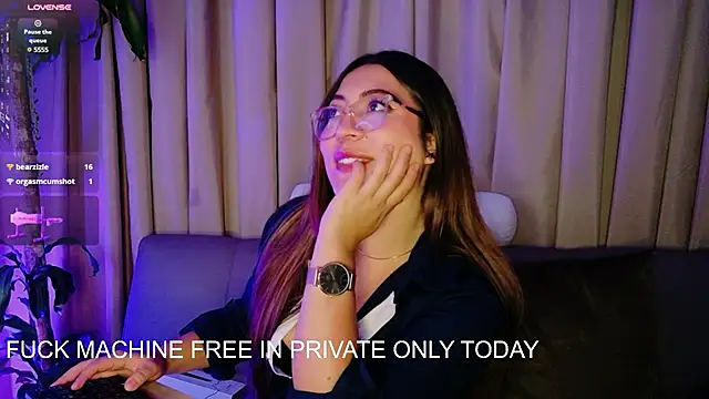 Webkamerová show Mila_white1