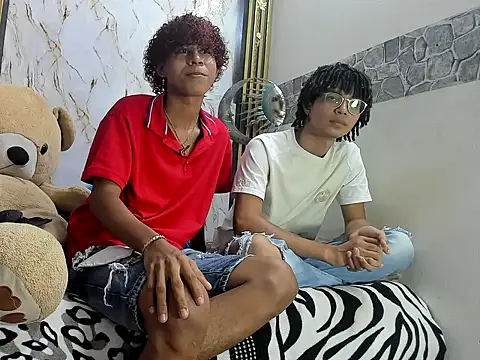 boys_curlyx18 ওয়েবক্যাম শো
