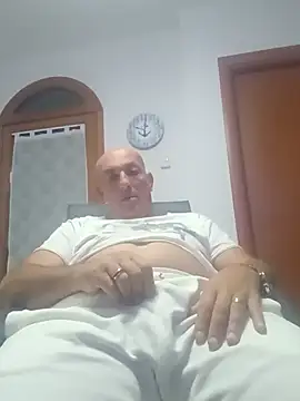 Show modela Ge-69 na web-kameri