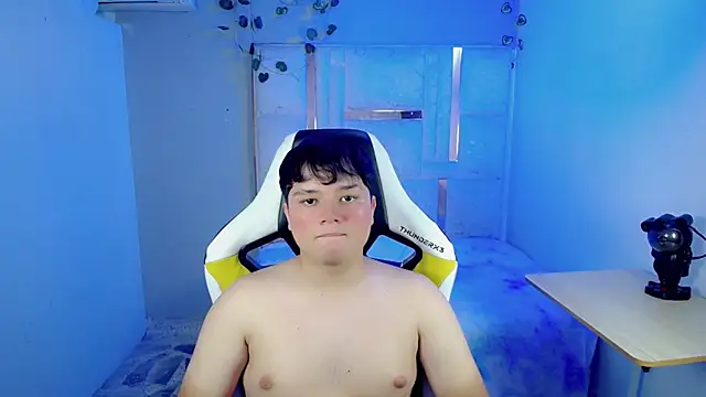 Pokazy przed kamerką – Tommy_cotton