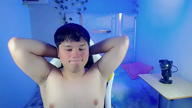 Tommy_cotton Show in webcam