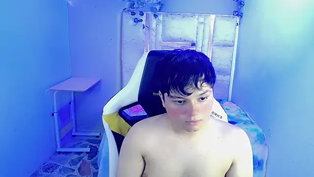 Tommy_cotton Show in webcam