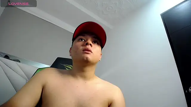 הופעת וובקאם של Tommy_cotton