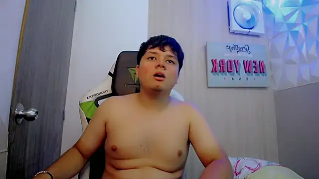 Show modela Tommy_cotton na web-kameri