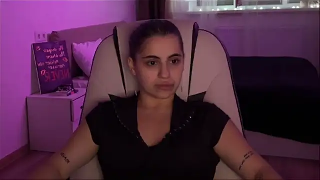 RavenRubyyn Live XXX chat