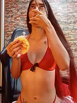צ'אט XXX בשידור חי של astrid___