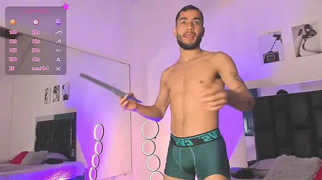 maxpower830 Show in webcam