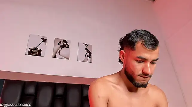 maxpower830's Webcam Show
