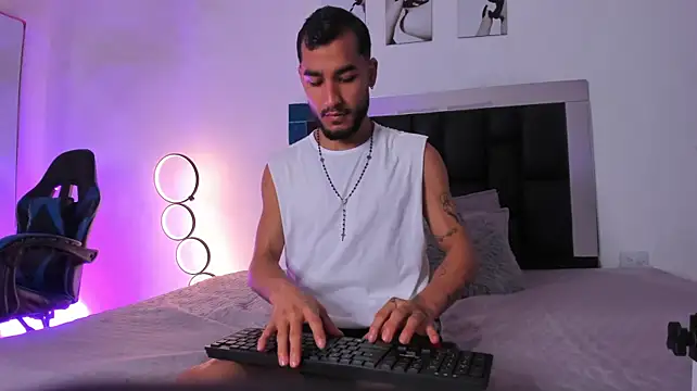 maxpower830 Webcam Show