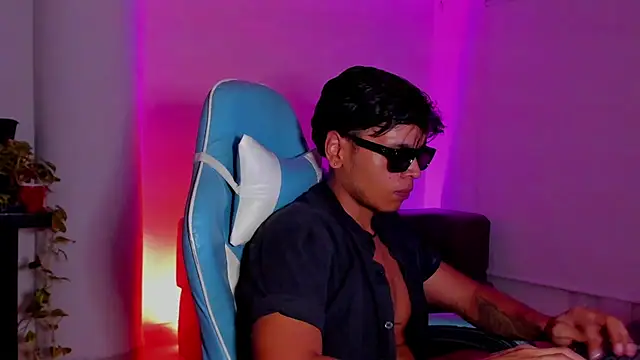 Webkamerová show Alejo_montenegro