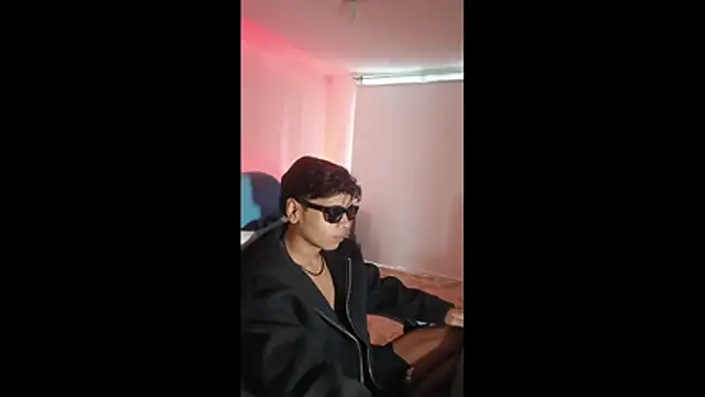 Show modela Alejo_montenegro na web-kameri