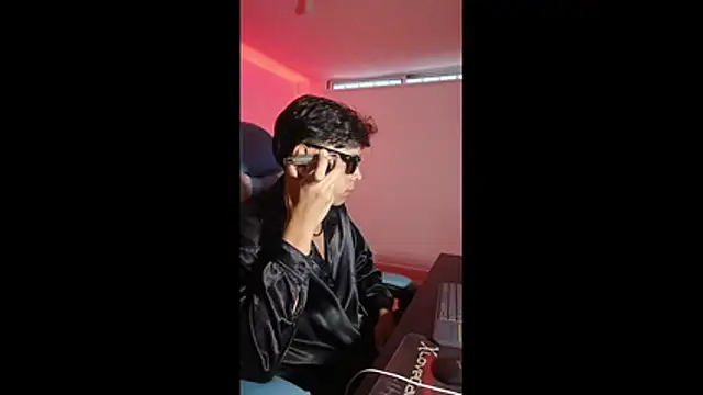 Alejo_montenegro webkamerás műsora