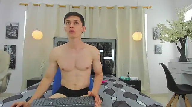 lhia_and_oliver's Webcam Show