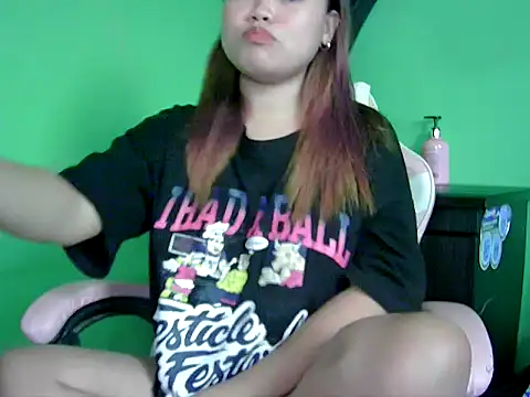 lovemae20 Show in webcam