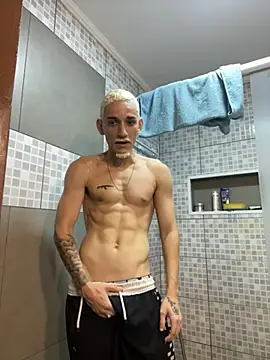 Astro7raro's Webcam Show