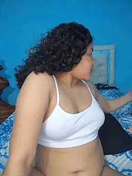Chat +18 de KatyCasttle ao vivo