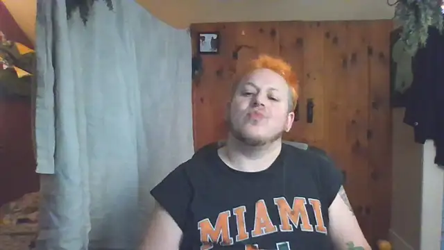 SoftBakedAfterDark webkamerás műsora