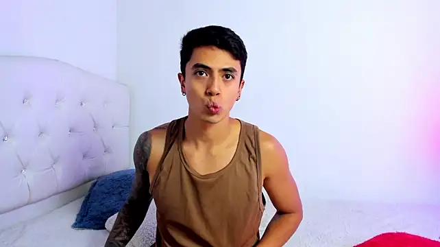 Caramelo_Bryan Webcam Show