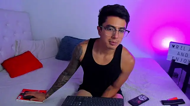 Caramelo_Bryan's Webcam Show