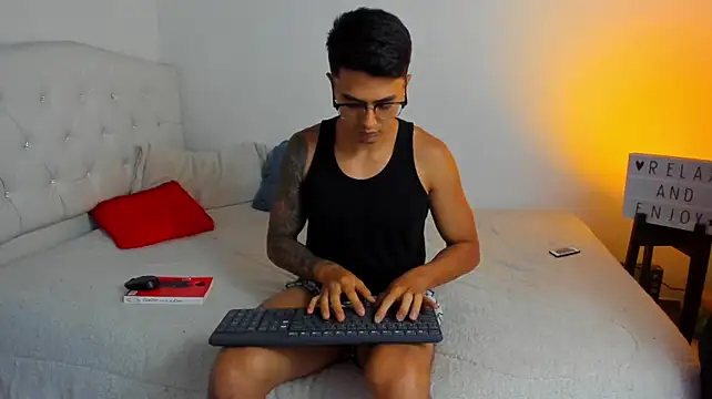Caramelo_Bryan's Webcam Show