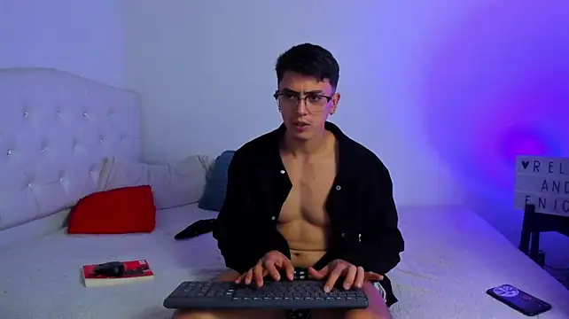 Pokazy przed kamerką – Caramelo_Bryan