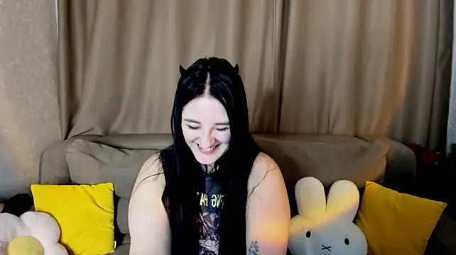 Lucy_Haall Adlı Modelin Canlı XXX Sohbeti