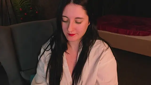 Lucy_Haall Chat XXX live