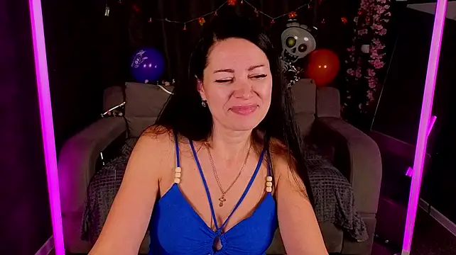 Maria_Howard 现场XXX聊天