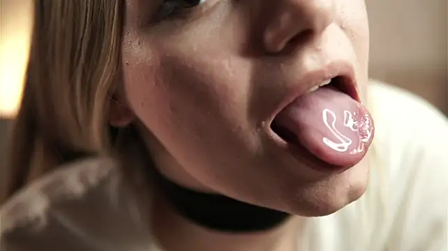 แชท XXX สดของ NaomiWinter
